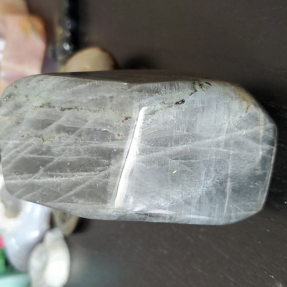 Labradorite free form 🪨 - Picture 4 of 7